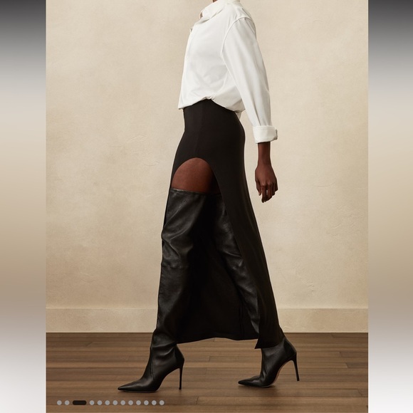 Stuart Weitzman Ultrastuart Thigh-High Pointed-Toe Boots - Picture 3 of 14